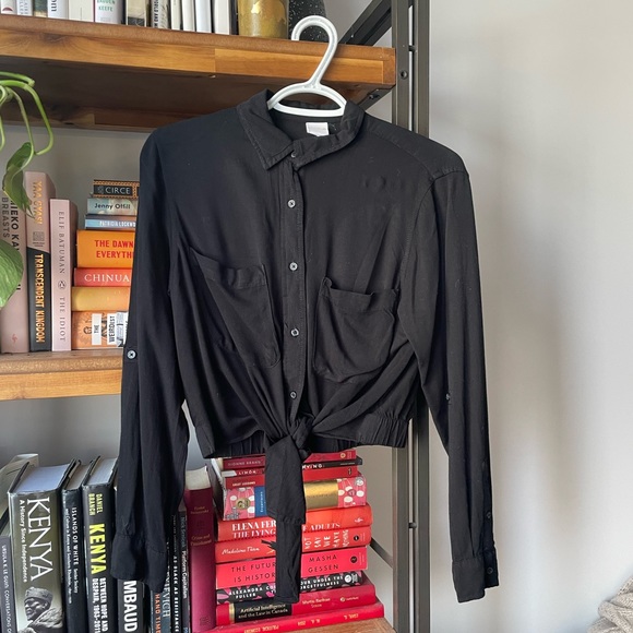 Black Cropped Button Up - Picture 1 of 4